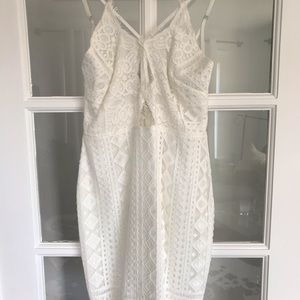 Short lace dress